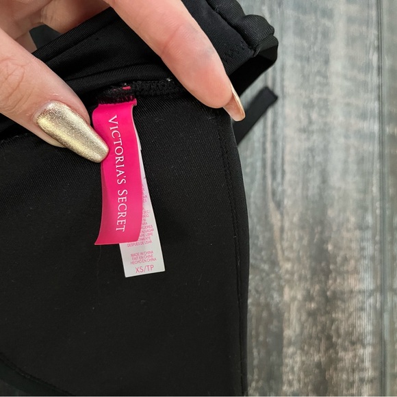 VS Black Push Up Bikini Top - Picture 2 of 3